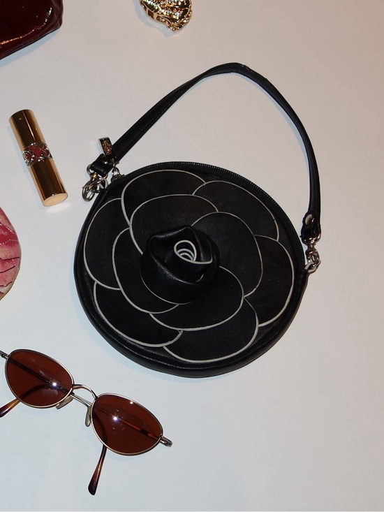 Espe Handbags - Y2K Black Floral Round Wristlet Bag